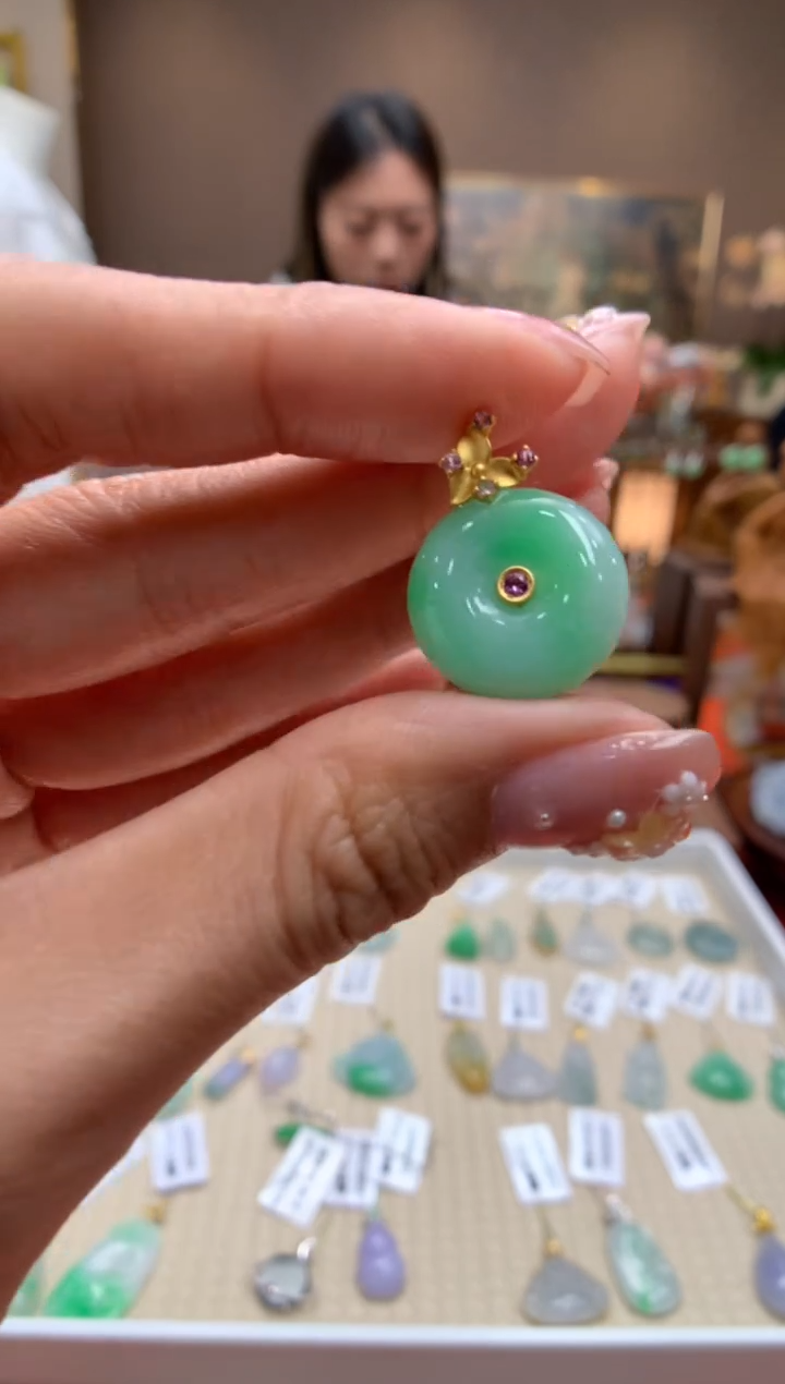 【闪购商品】翡翠颈饰18K金镶嵌平安扣