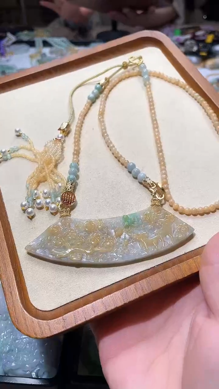 【闪购商品】翡翠颈饰未镶嵌吊坠