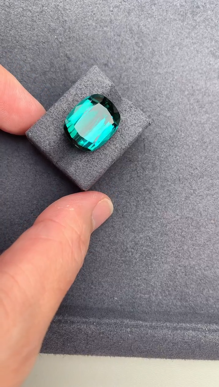 【闪购商品】裸石未镶嵌碧玺13ct拉贡