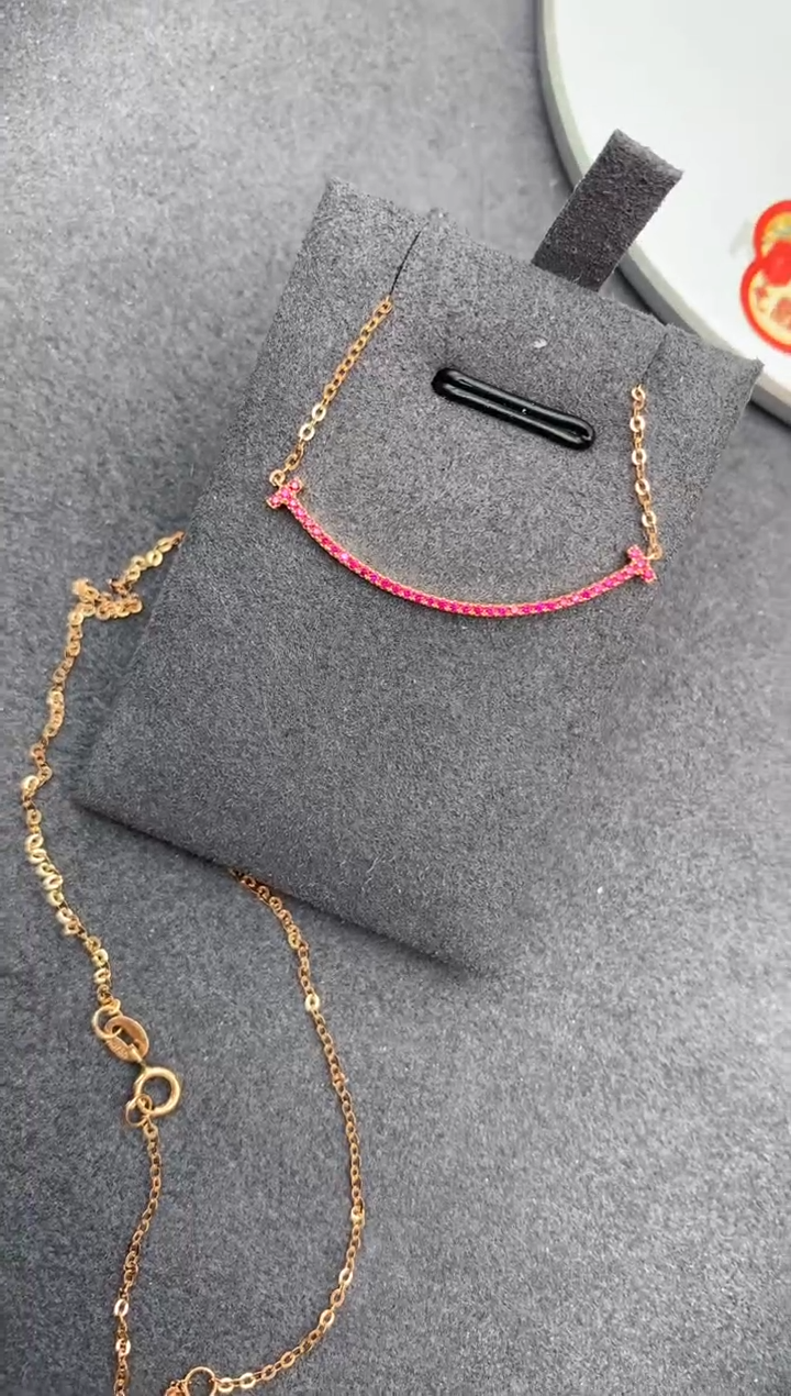 【闪购商品】红宝石项链18K金镶嵌17分红宝石项链