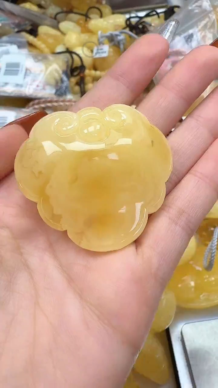 裸石琥珀未镶嵌如图