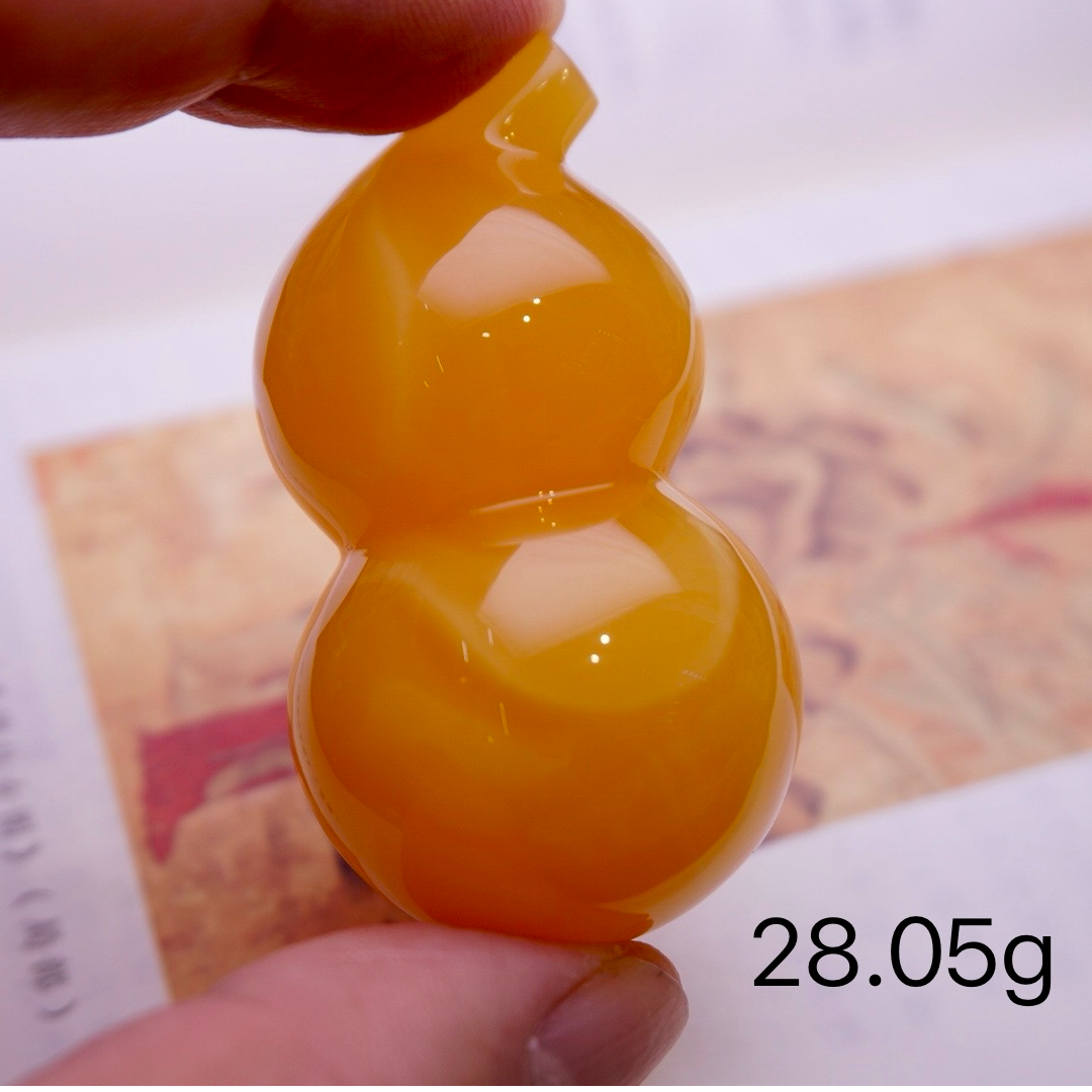 毕业级蜜蜡焦皮料橘底妖花葫芦吊坠