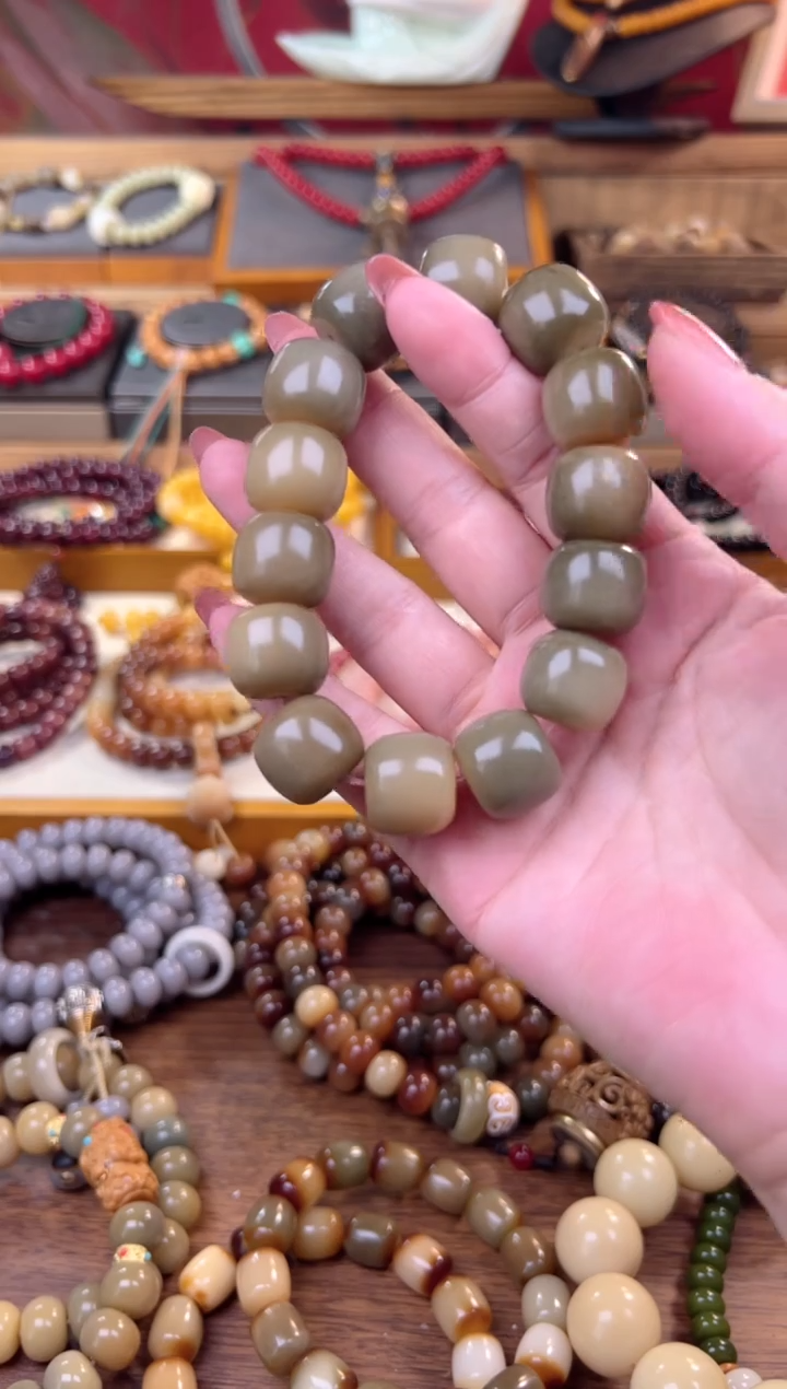 【闪购商品】菩提根/象牙果手串大青提老型珠单圈