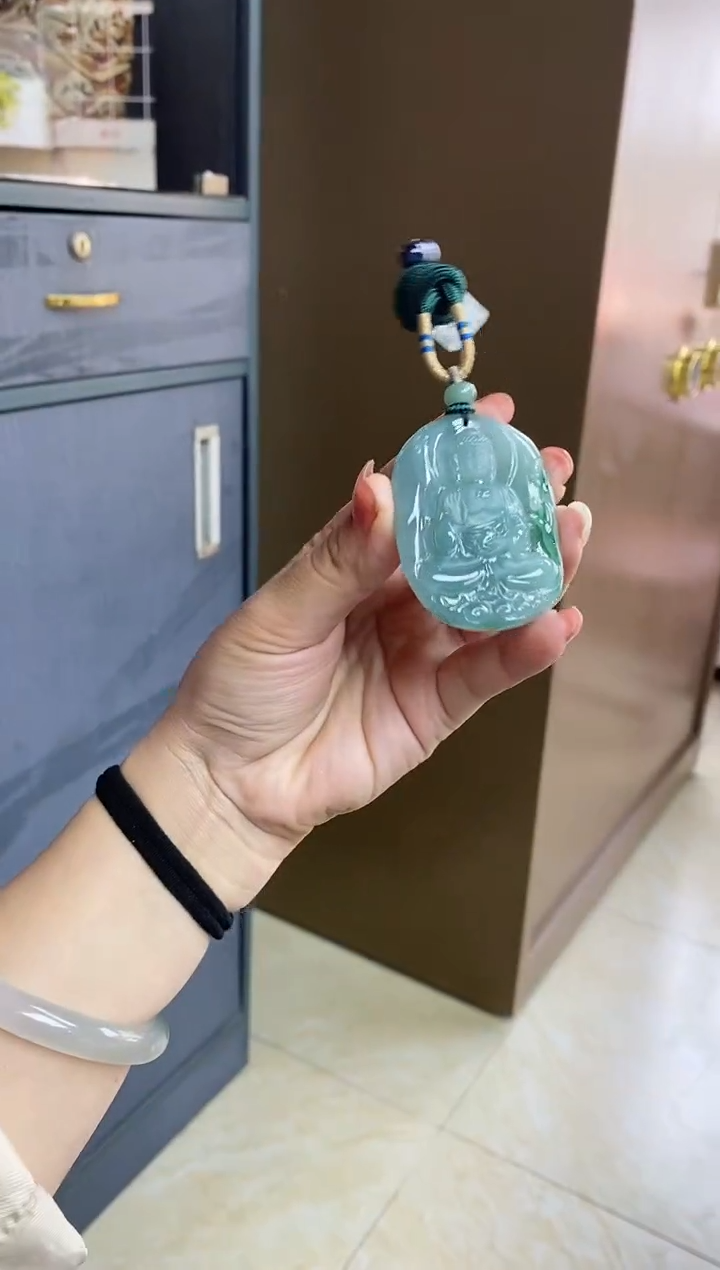 【闪购商品】翡翠吊坠(不含链)未镶嵌缅甸天然翡翠