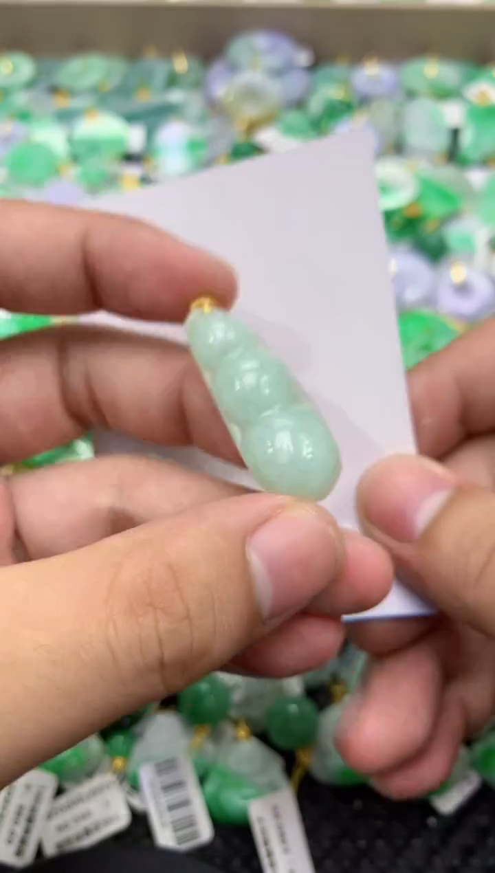 颈饰未镶嵌翡翠天然缅甸翡翠A货