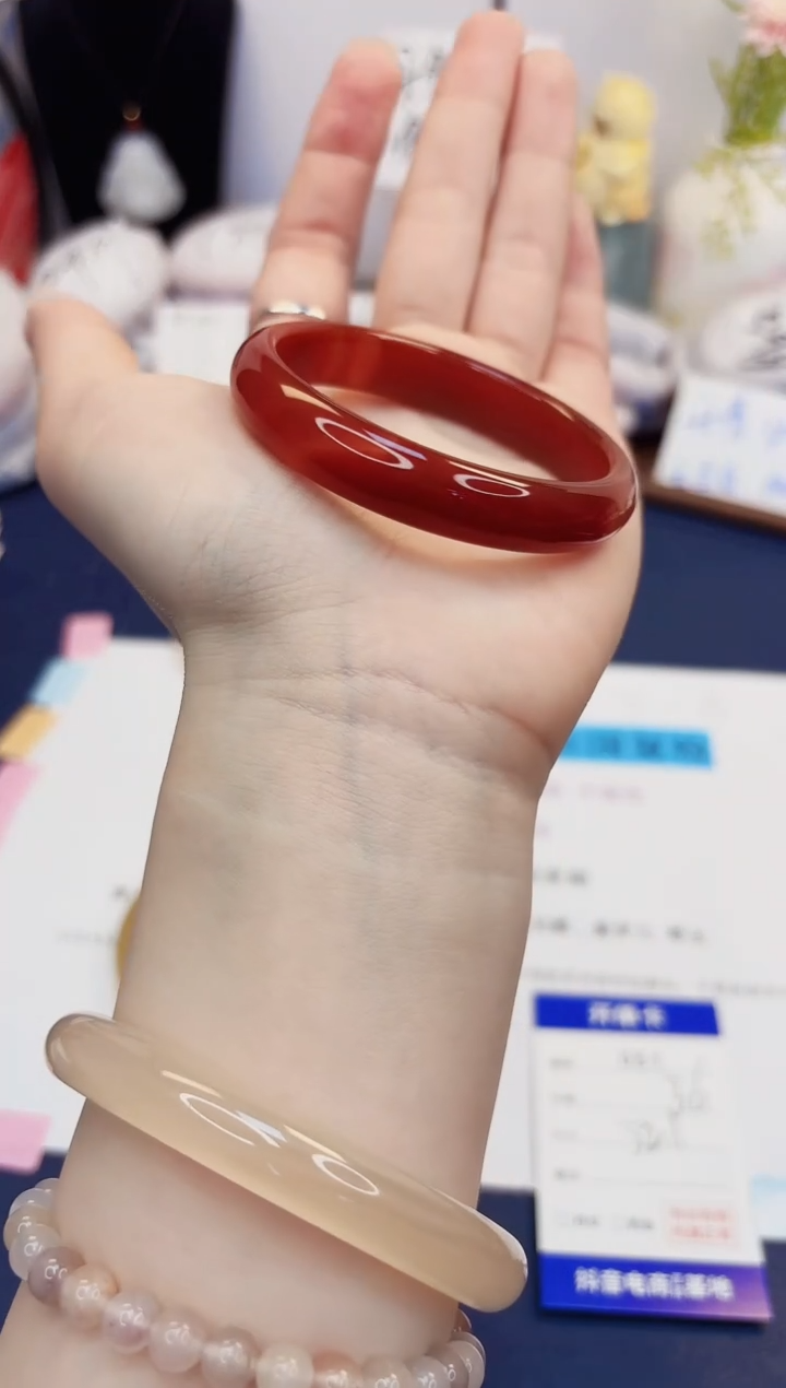 【闪购商品】石英质玉手镯未镶嵌51-玛瑙-圈口52