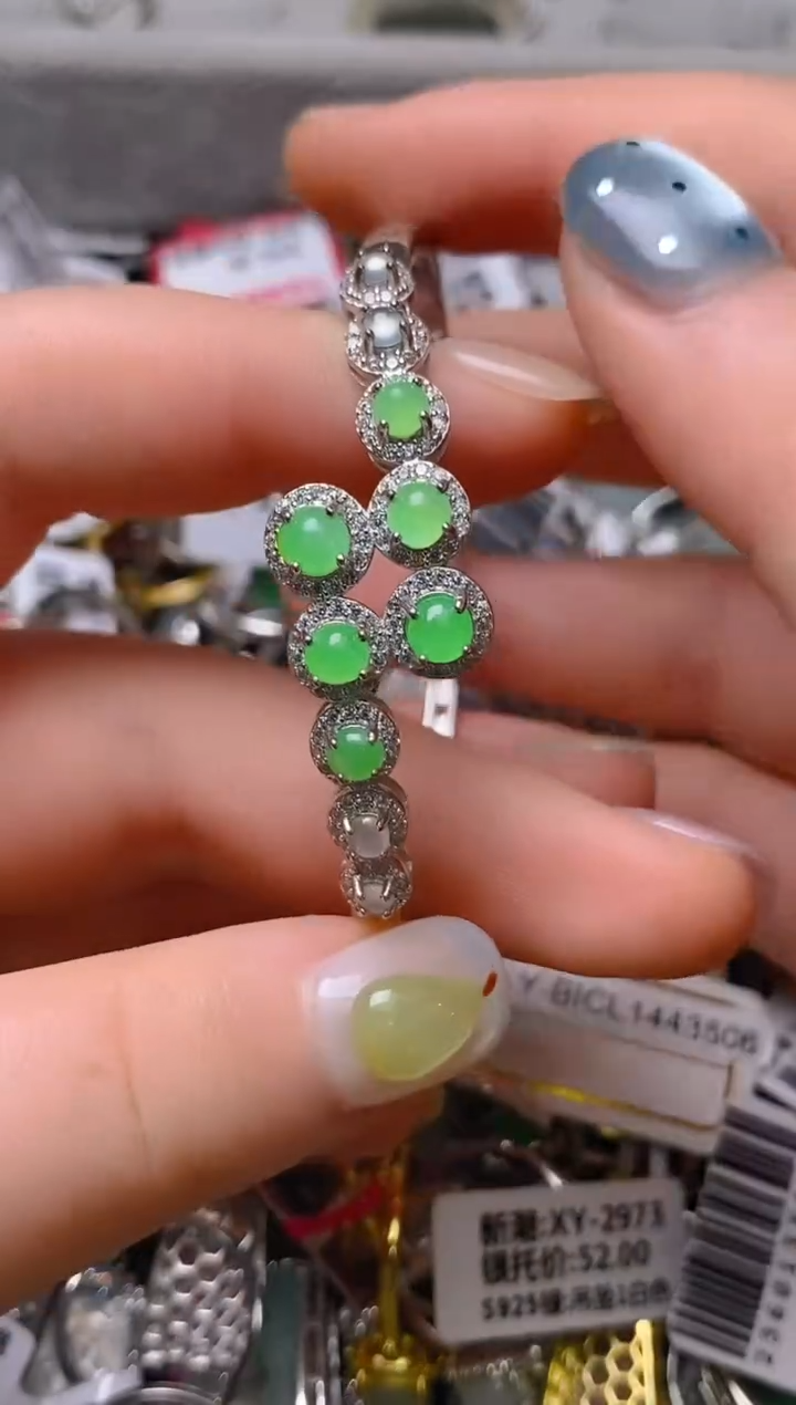 银S925镶嵌戒指翡翠百内无证书