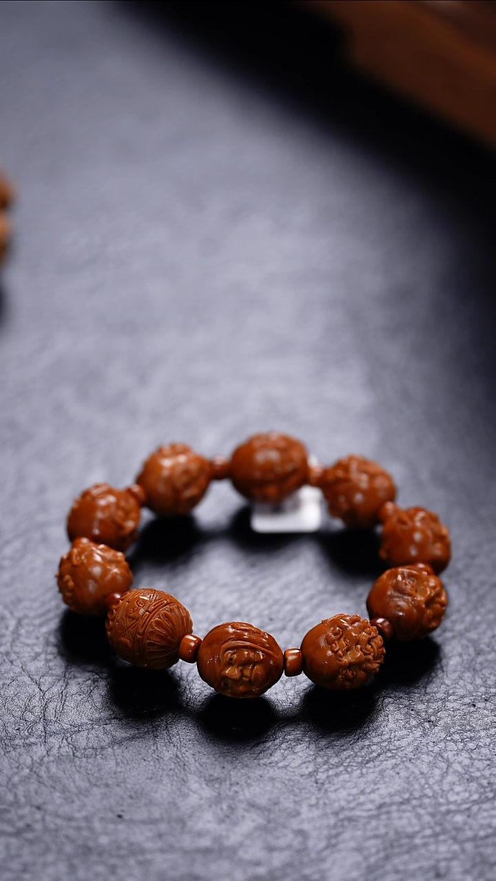 【闪购商品】橄榄核吊坠更厉害