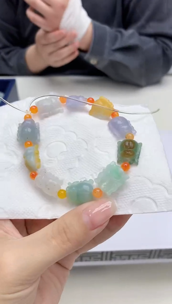 【闪购商品】定制翡翠未镶嵌5060kk-毛货手串183