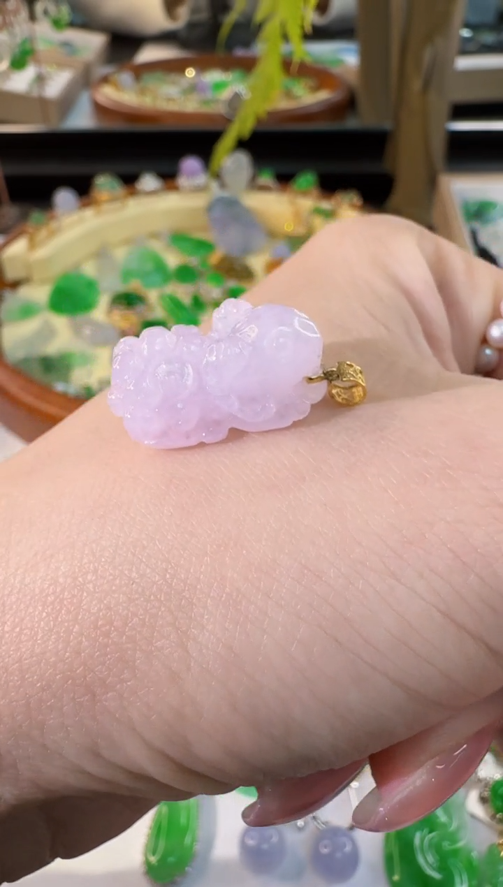 【闪购商品】翡翠颈饰18K金镶嵌缅甸翡翠A货吊坠