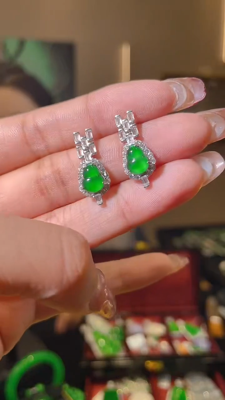 【闪购商品】翡翠耳饰银S925镶嵌天然翡翠A货