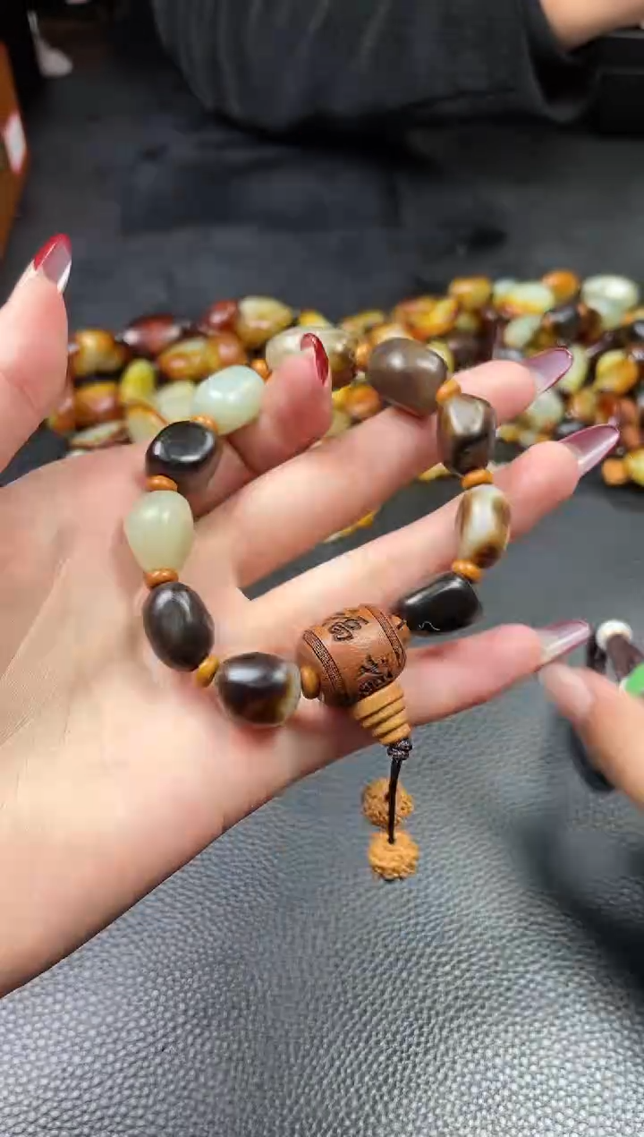 【闪购商品】和田玉手串未镶嵌1