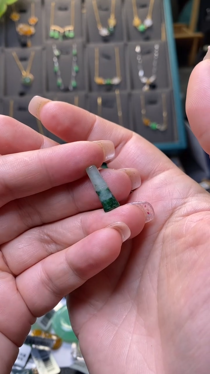 颈饰未镶嵌翡翠静****慧净货39944