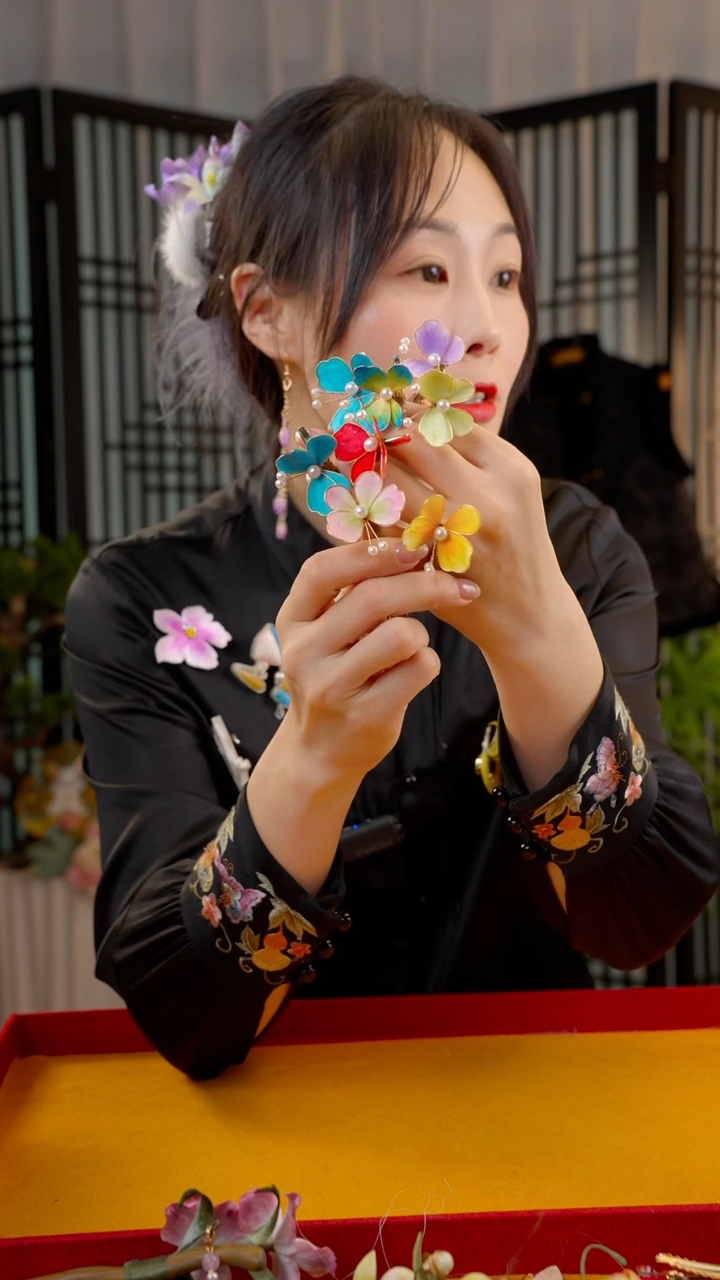 刺绣非遗苏绣绒花