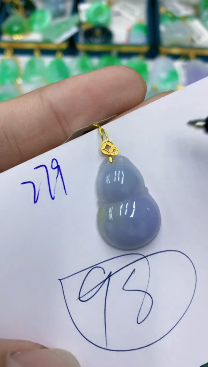 翡翠18K金镶嵌颈饰1111111111