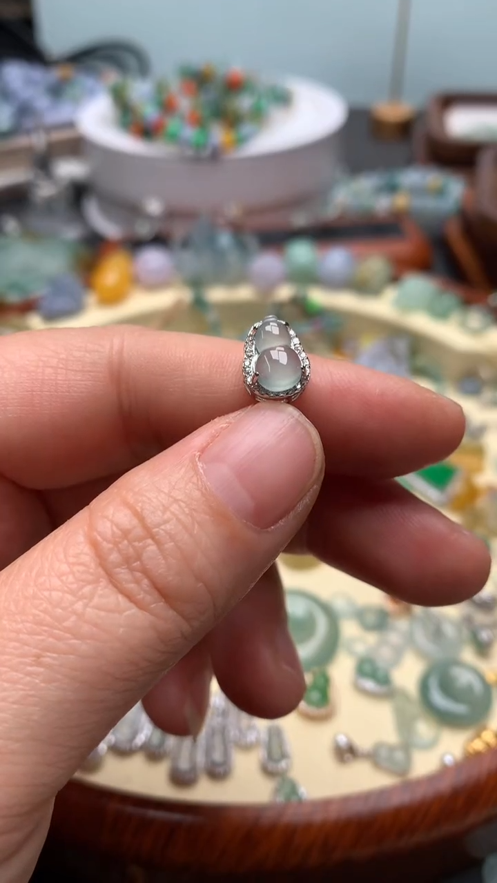 【闪购商品】翡翠颈饰银S925镶嵌翡翠镶嵌葫芦