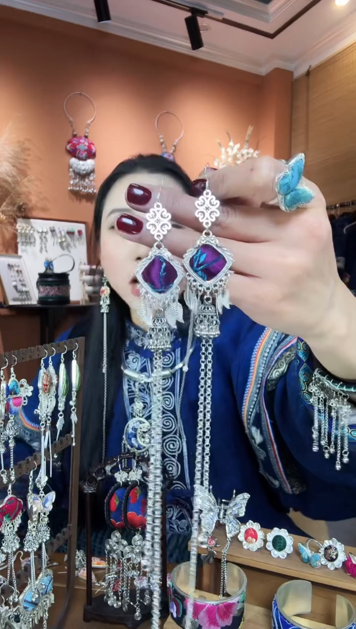 【闪购商品】刺绣纯手工民族风耳环