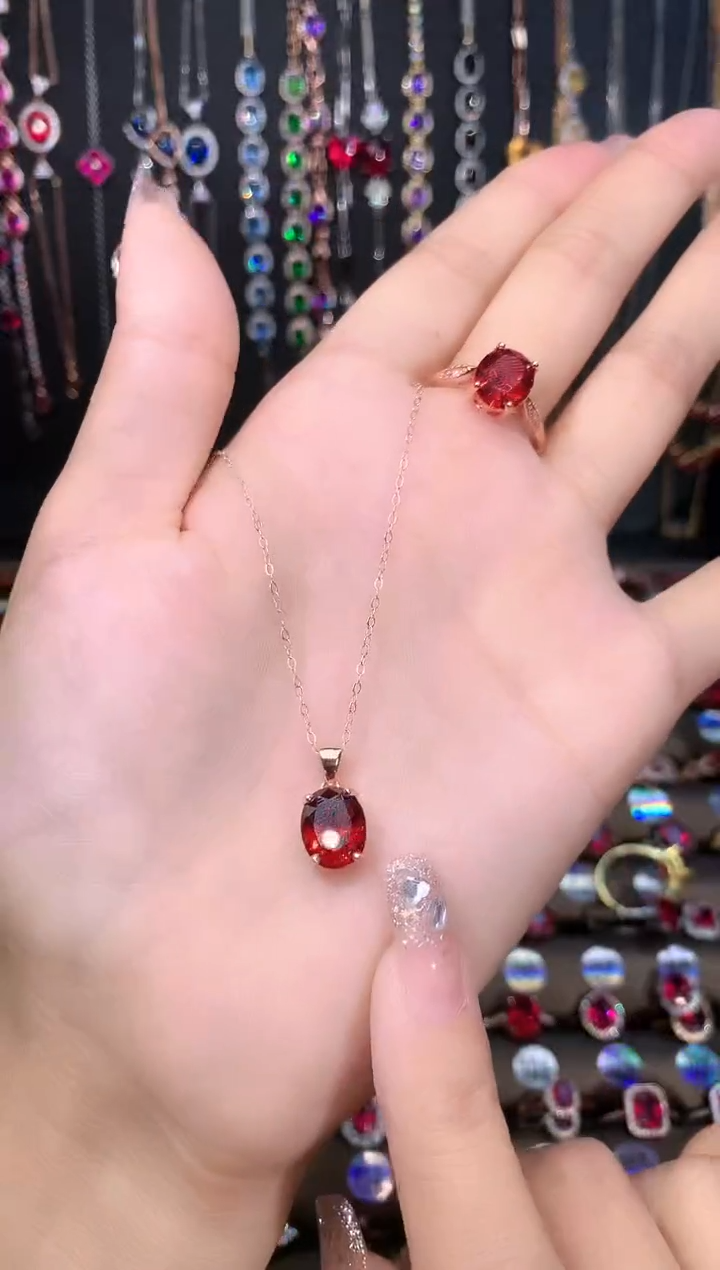 银S925镶嵌吊坠(赠链)石榴石玫瑰金810