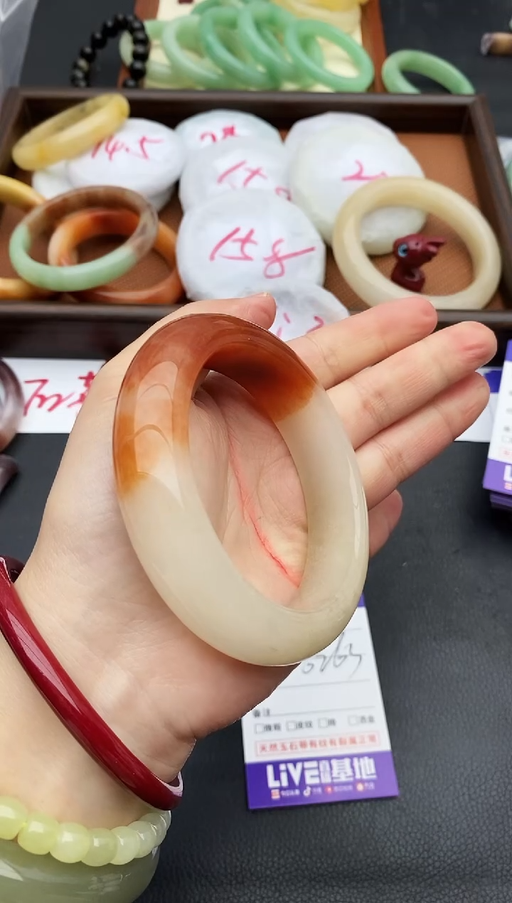 未镶嵌手镯石英质玉185+62/63