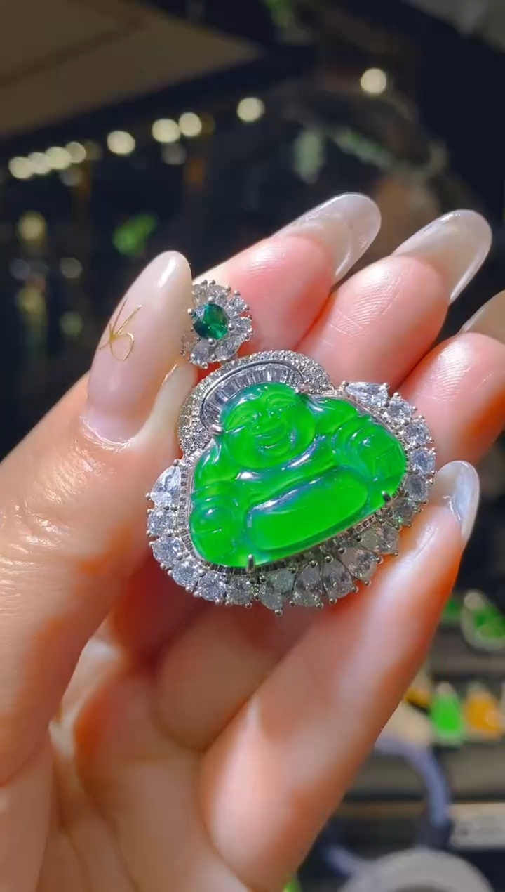 【闪购商品】翡翠吊坠(赠链)未镶嵌036（多样性发货）