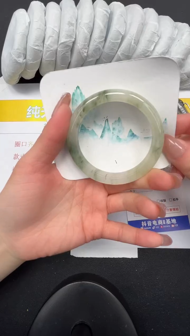 【闪购商品】石英质玉手镯未镶嵌40-56.7