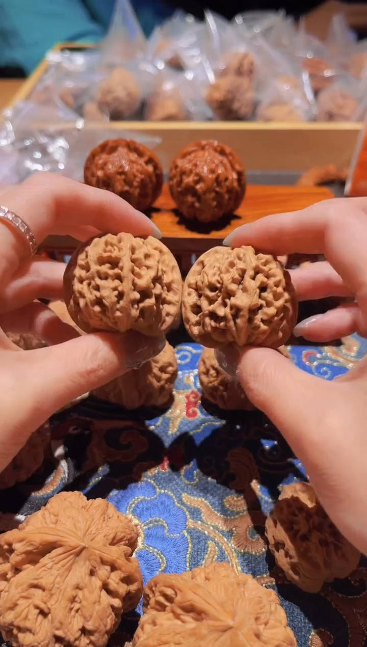 把件文玩核桃044秦闷40