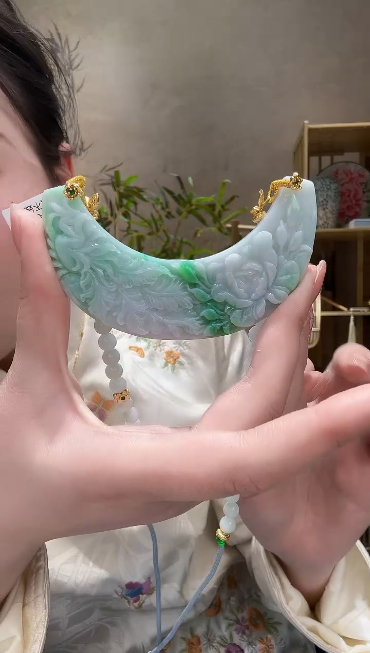 【闪购商品】翡翠颈饰未镶嵌吊坠