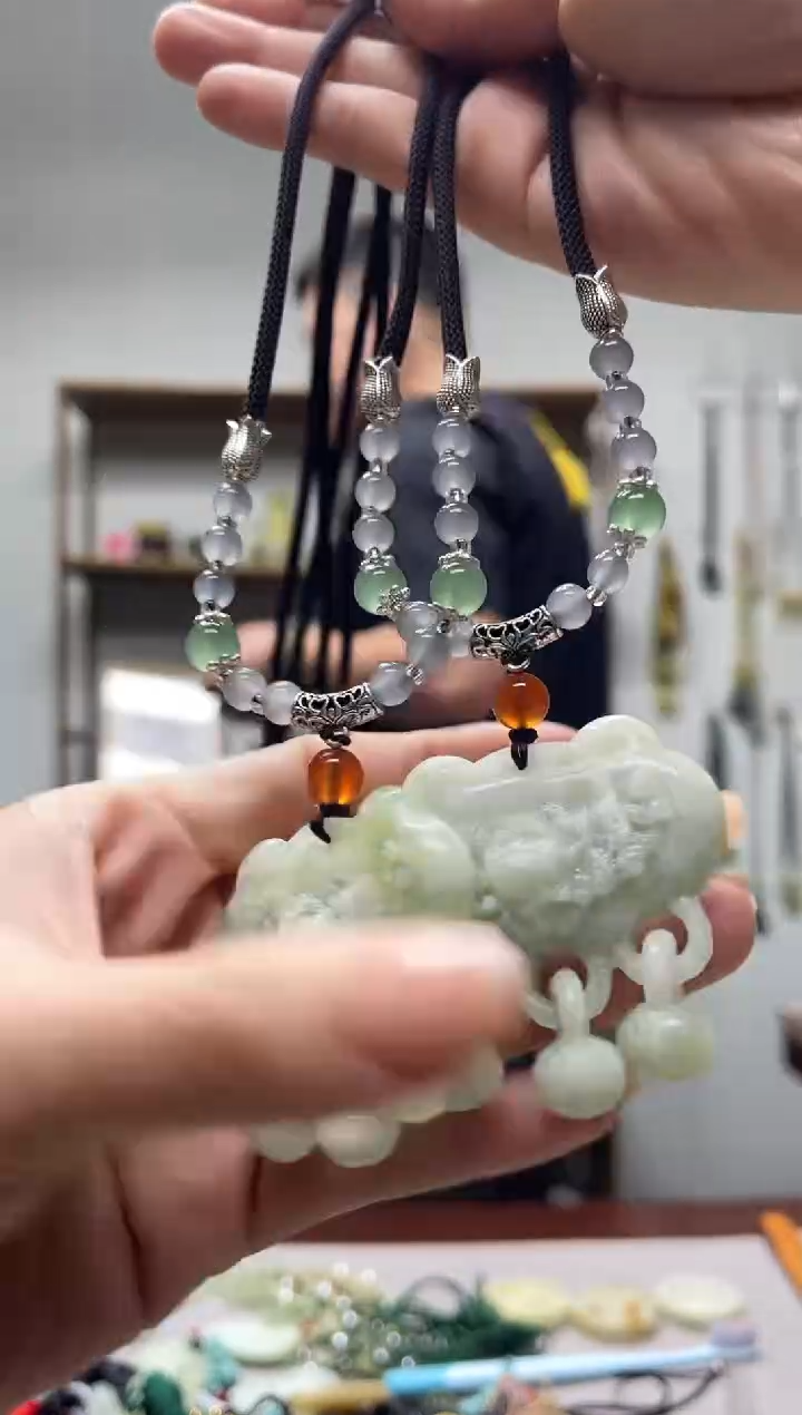 未镶嵌岫玉颈饰多样性发货其中发一