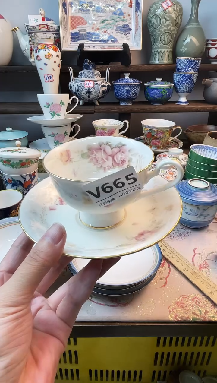 瓷片虹*喵V665不退不换.感谢理解