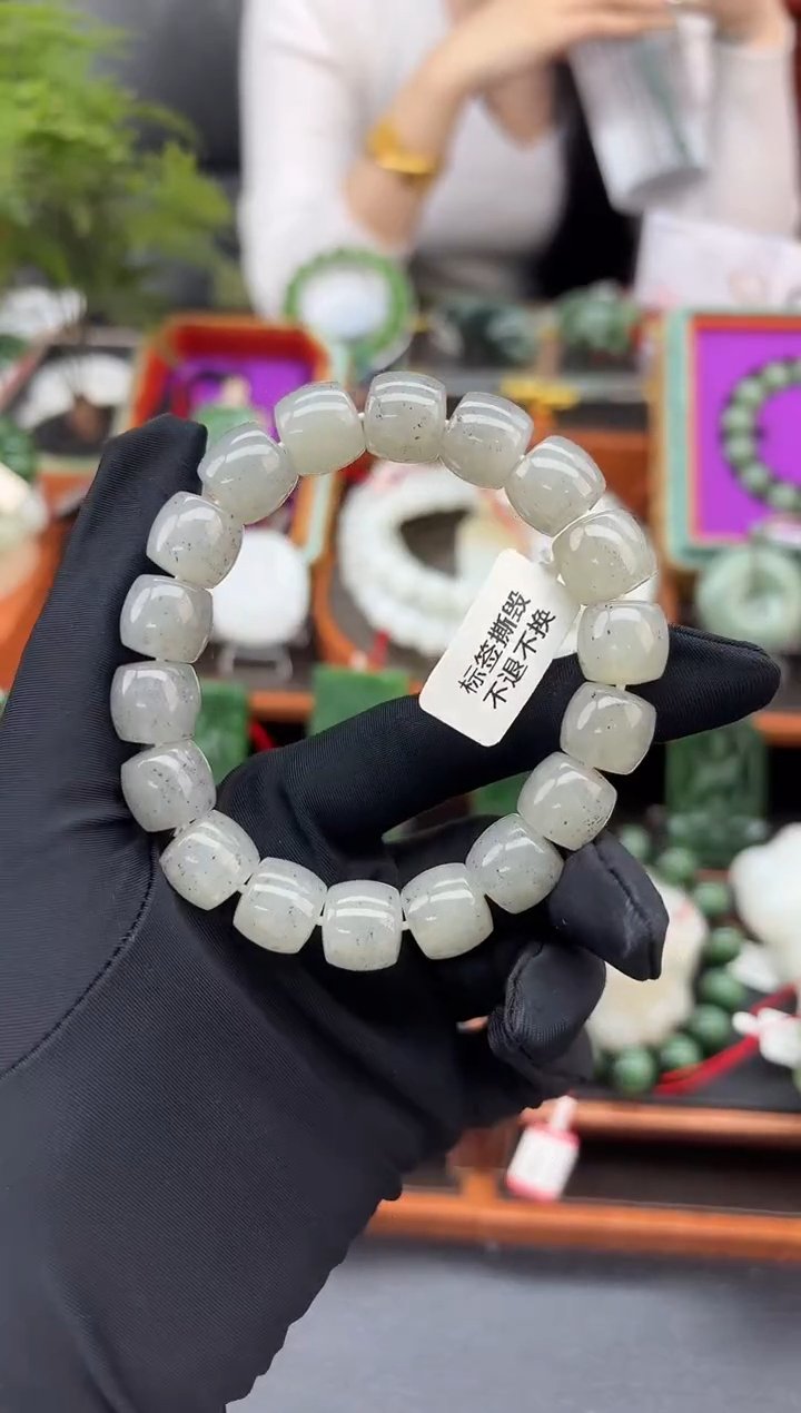 未镶嵌手串和田玉董小姐推荐 多样性发货 拍一发一dmqh14