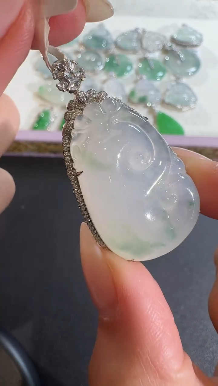 【闪购商品】翡翠吊坠(不含链)18K金镶嵌【源头工厂】钻石镶嵌