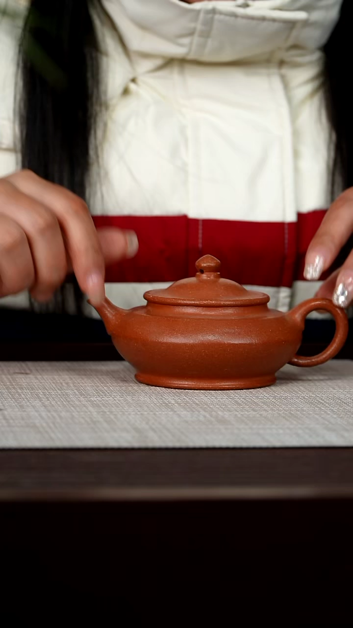 【闪购商品】宜兴原矿紫砂壶茶壶180C