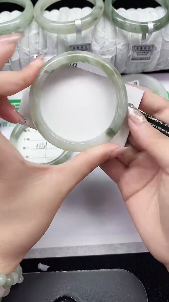 未镶嵌手镯石英质玉184-57/58