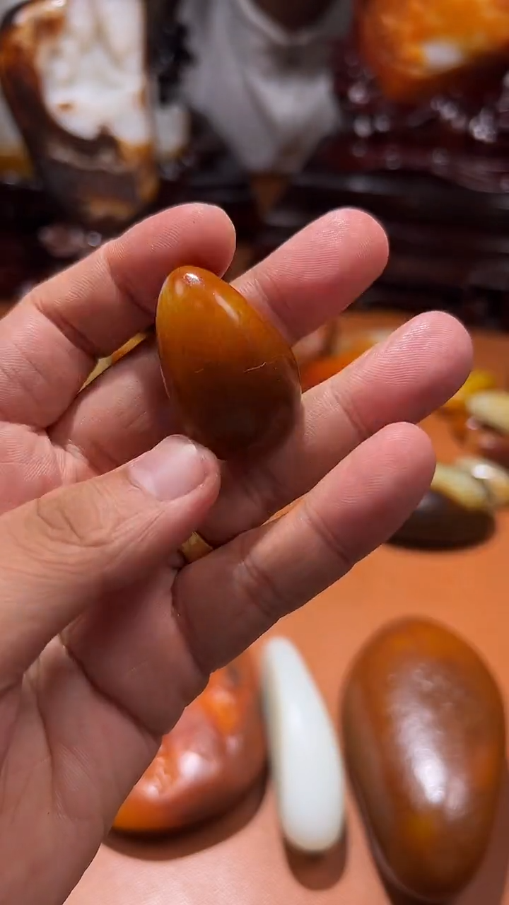 未镶嵌和田玉把件旭****。和田玉