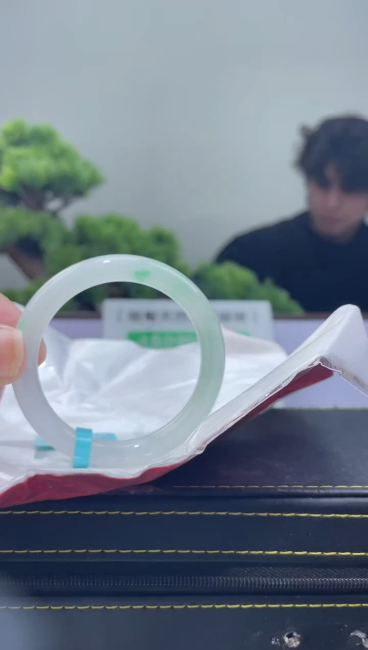 【闪购商品】翡翠手镯未镶嵌6手镯