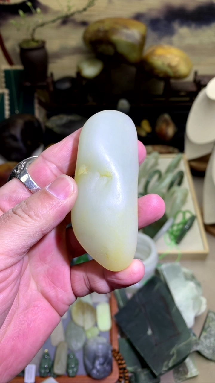 【闪购商品】和田玉颈饰未镶嵌子料把件