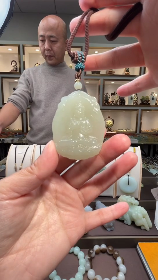 颈饰未镶嵌和田玉苏