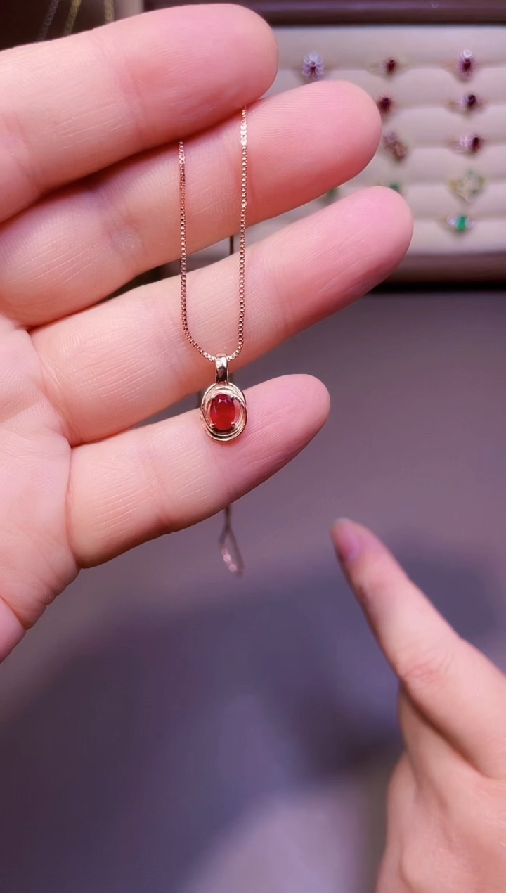 【闪购商品】红宝石吊坠(赠链)银S925镶嵌一条