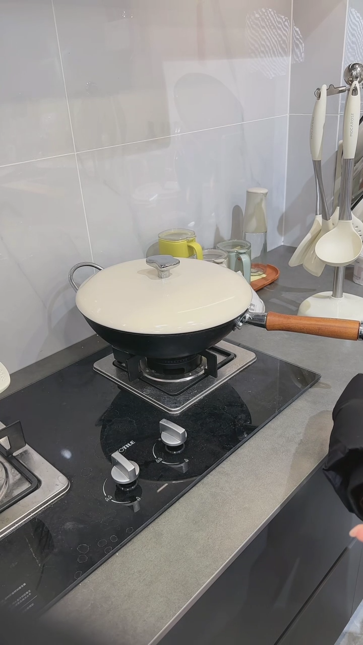 【闪购商品】瓷古法炒锅32cm-奶油白