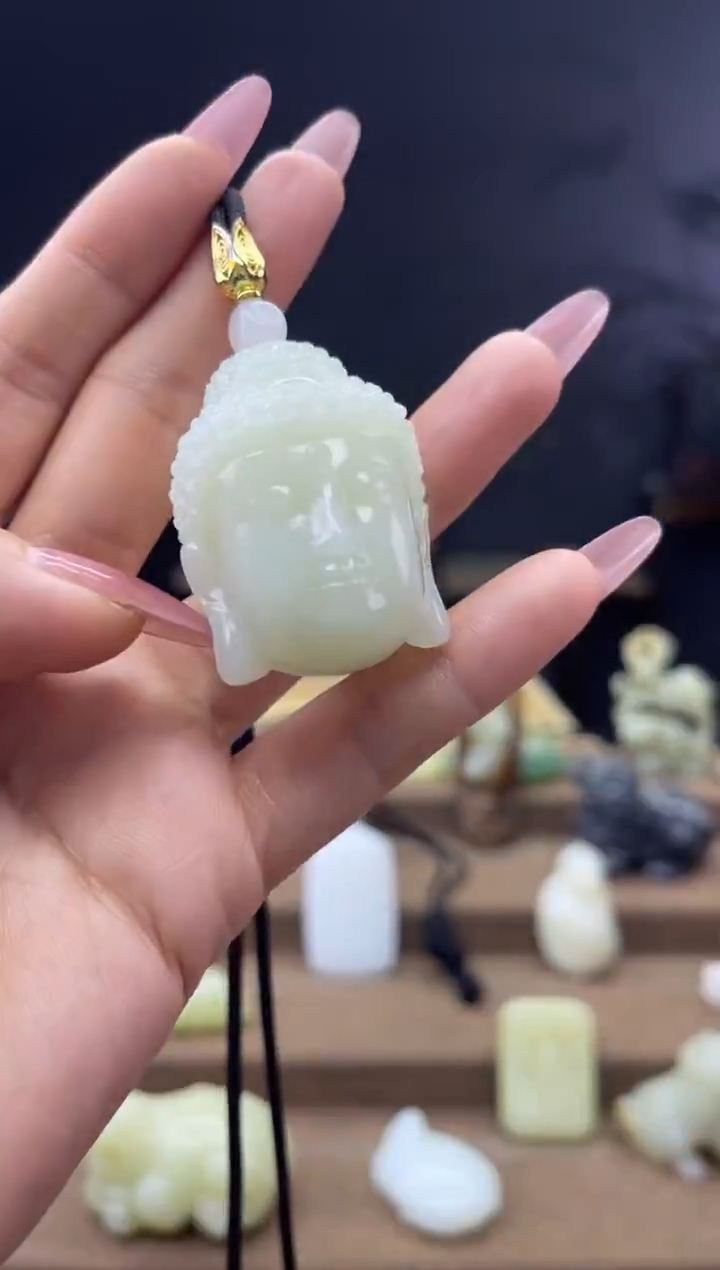 颈饰未镶嵌和田玉1