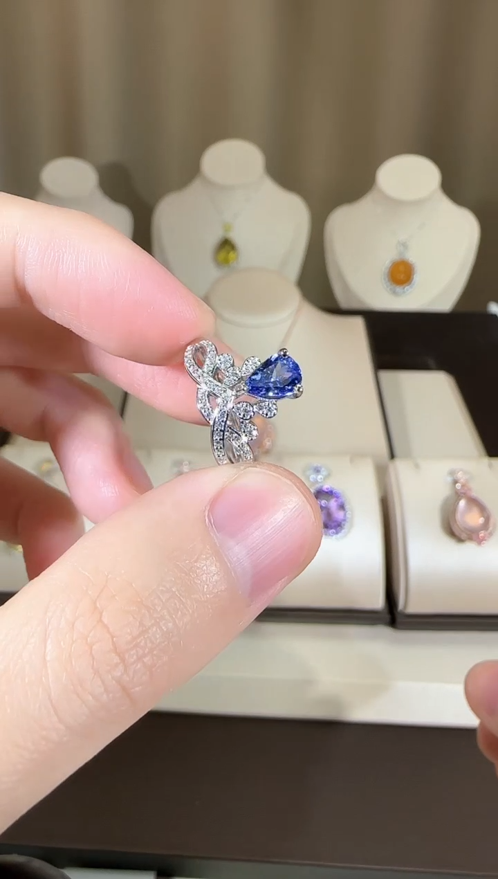 【闪购商品】坦桑石戒指银S925镶嵌6*8mm设计款