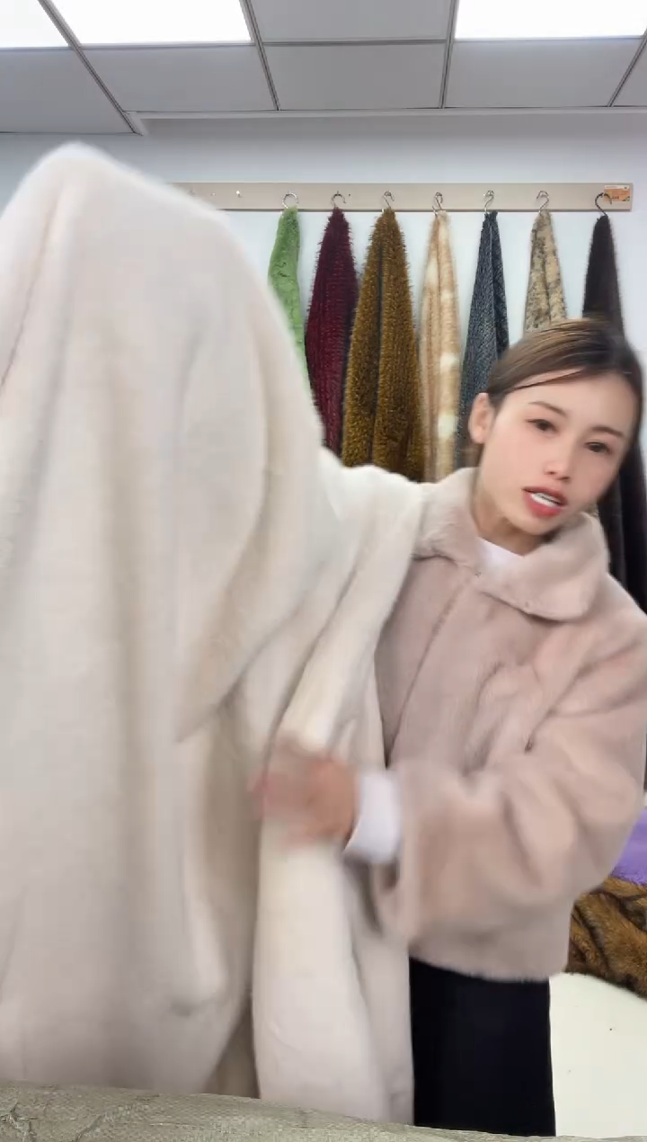 狐狸毛D629，尺寸1.8*1