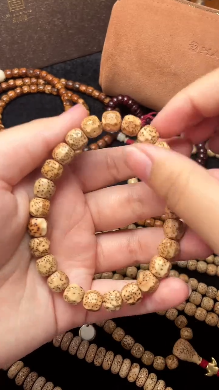 星月菩提手串精工级陈籽平面无相9*8手串