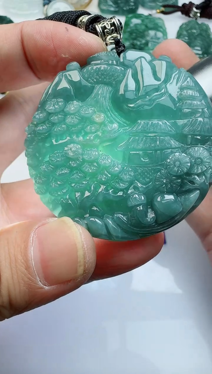 【闪购商品】翡翠颈饰未镶嵌111111111