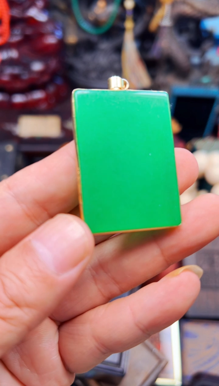 翡翠未镶嵌颈饰安哥专属精品链接c31