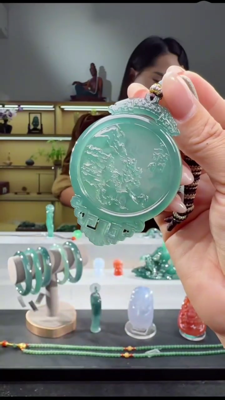 吊坠(不含链)未镶嵌翡翠山水牌（多样性发其一）