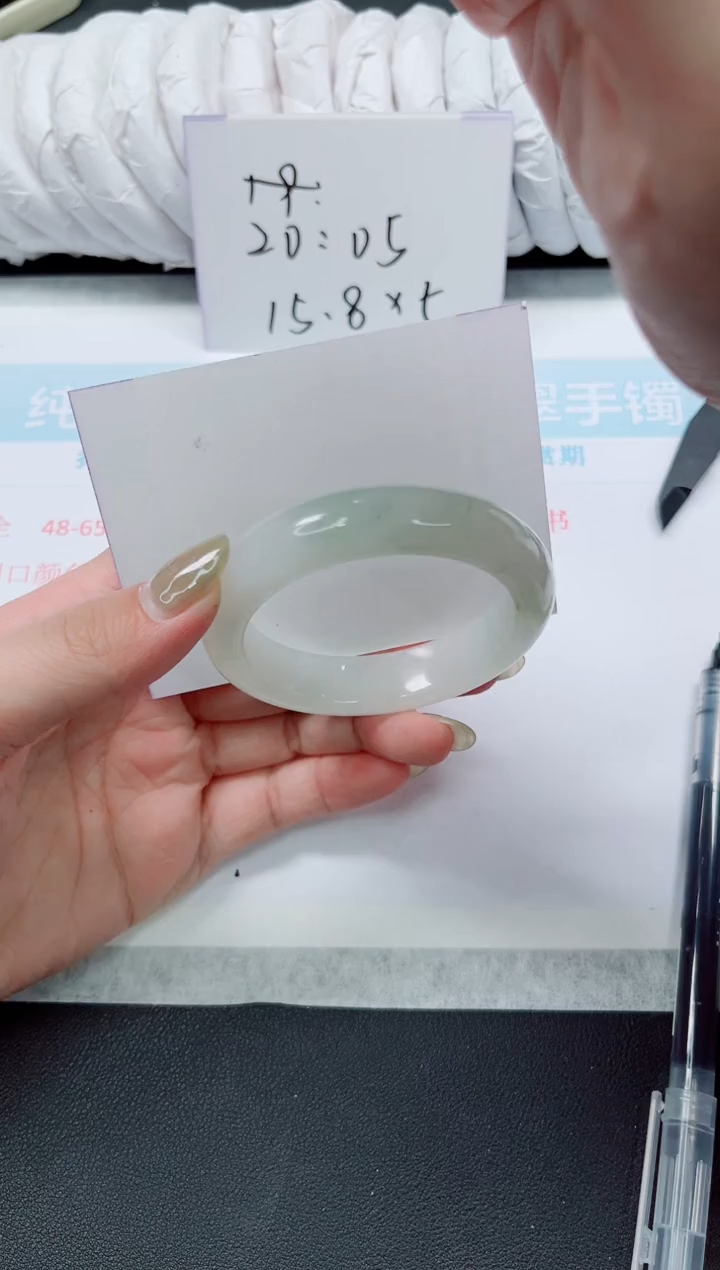 石英质玉未镶嵌手镯48/53