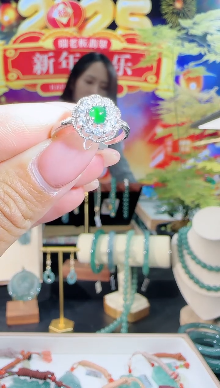 【闪购商品】翡翠戒指合金绿蛋戒指多样性发一