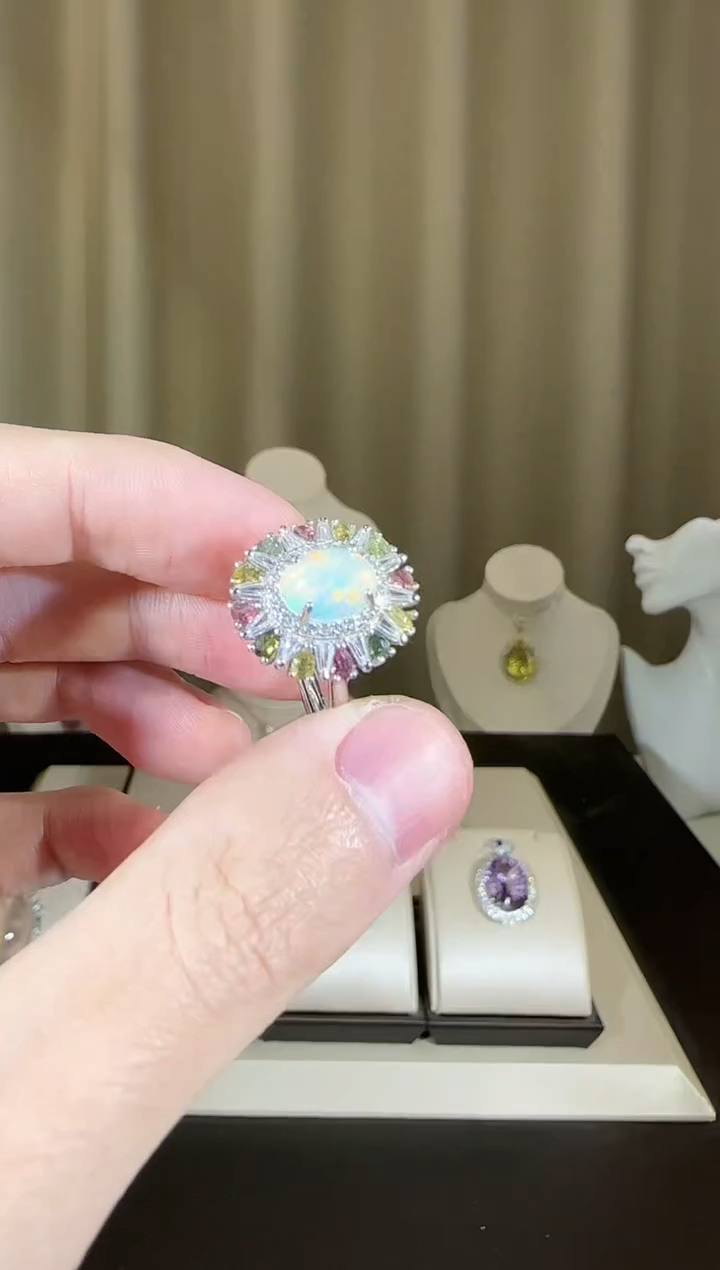 【闪购商品】欧泊珠宝奇石银S925镶嵌10*8mm戒指