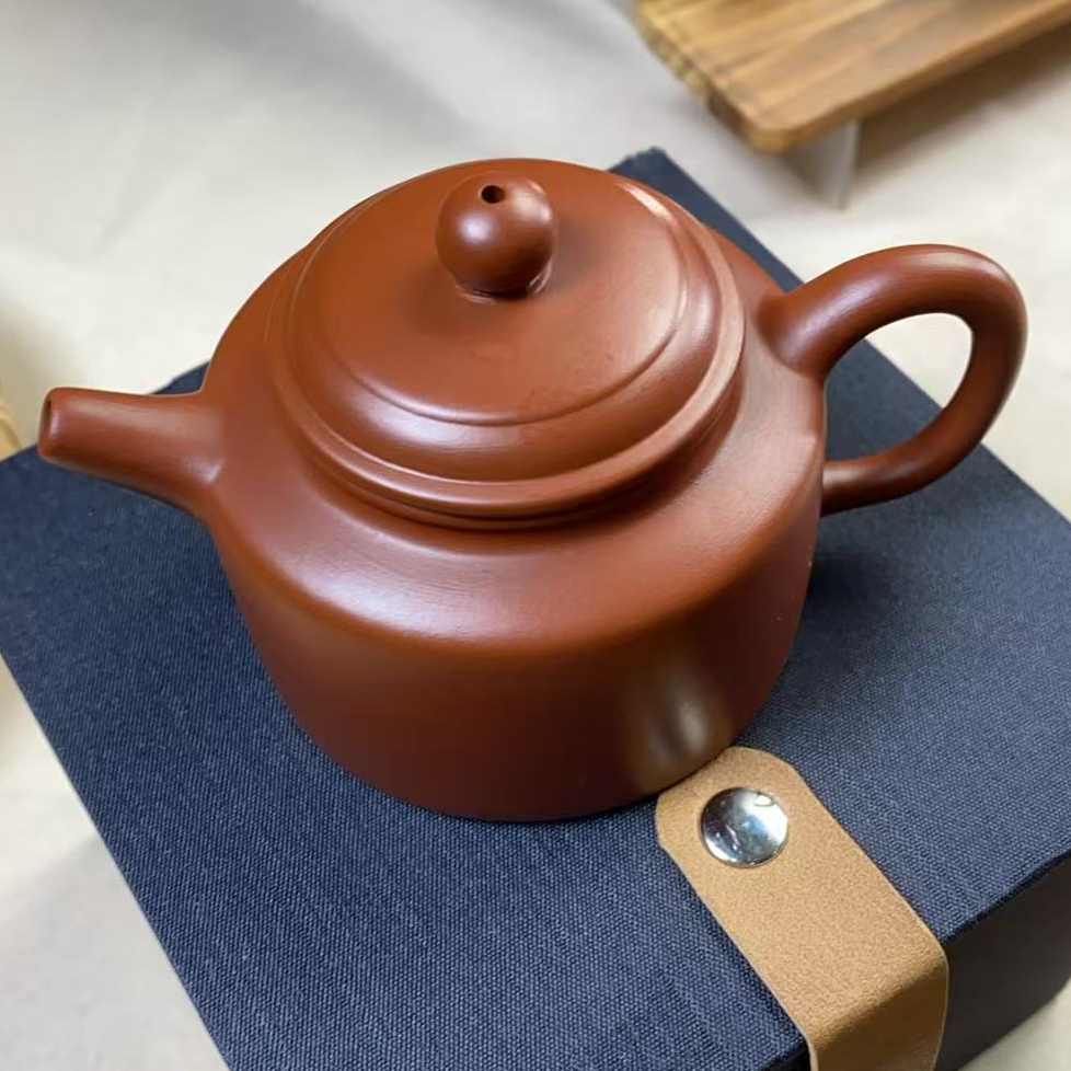 潮州朱泥壶手拉壶半手工 德钟110毫升 壶底微瑕 介意勿拍！
